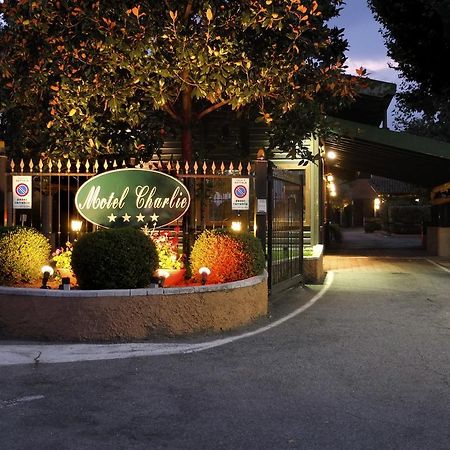 Motel Hotel Charlie Settala Esterno foto