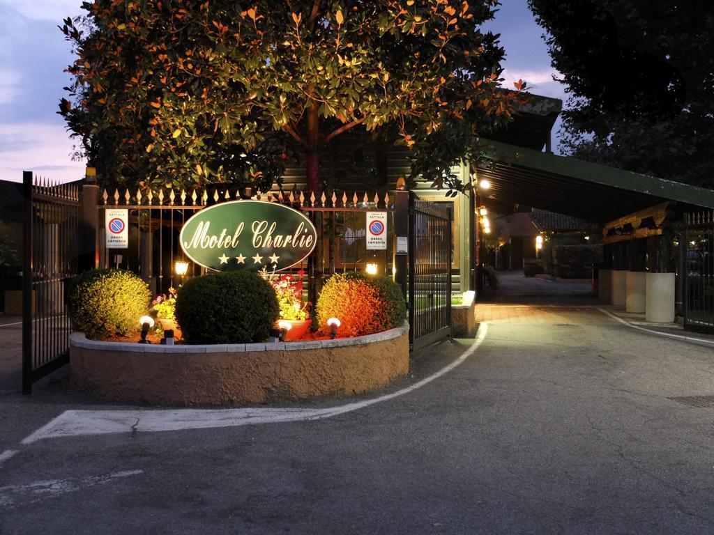 Motel Hotel Charlie Settala Esterno foto